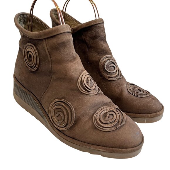 Fly London boots - Picture 1 of 14
